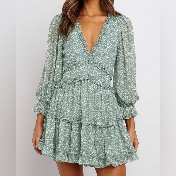 Dresses & Skirts - Long Sleeve Ruffle Dress